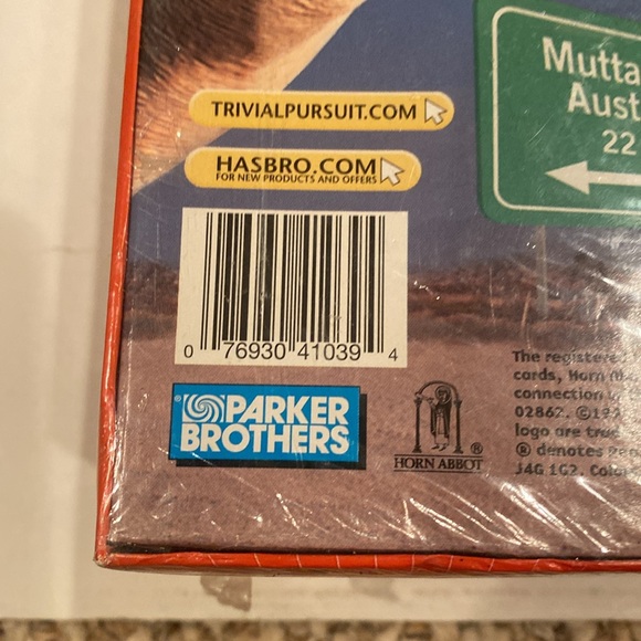 NWOT Trivial Pursuit Volume 6 - Sealed Package - Picture 3 of 4